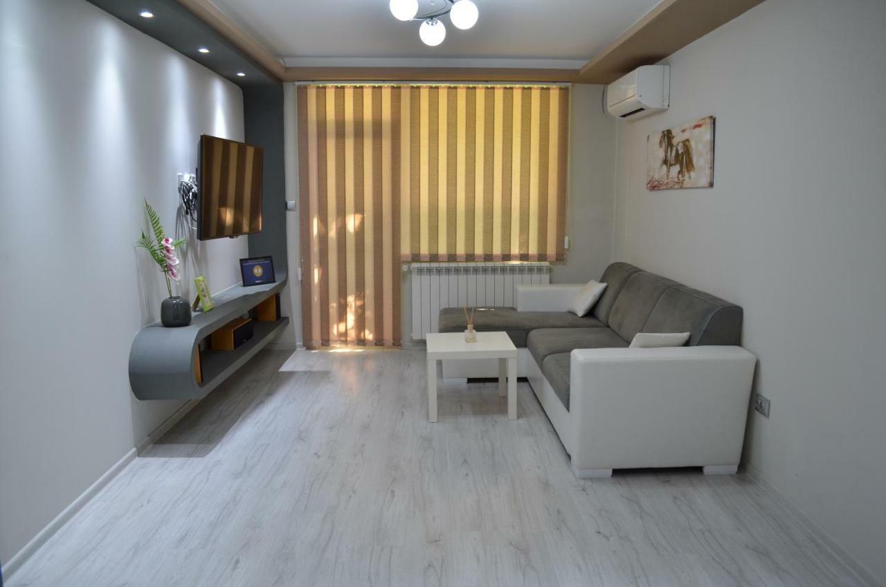 Luxury Apartment Near Varna, Located In Targovishte Extérieur photo